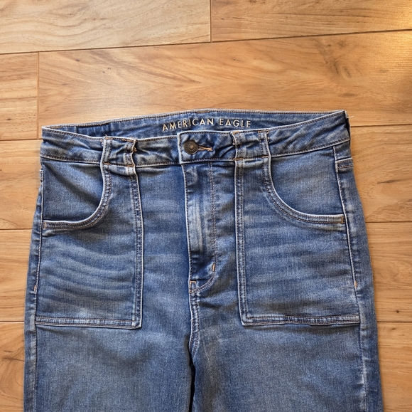 American Eagle Super High Rise Stretch Flare Leg Jeans Size 12 - Picture 2 of 7